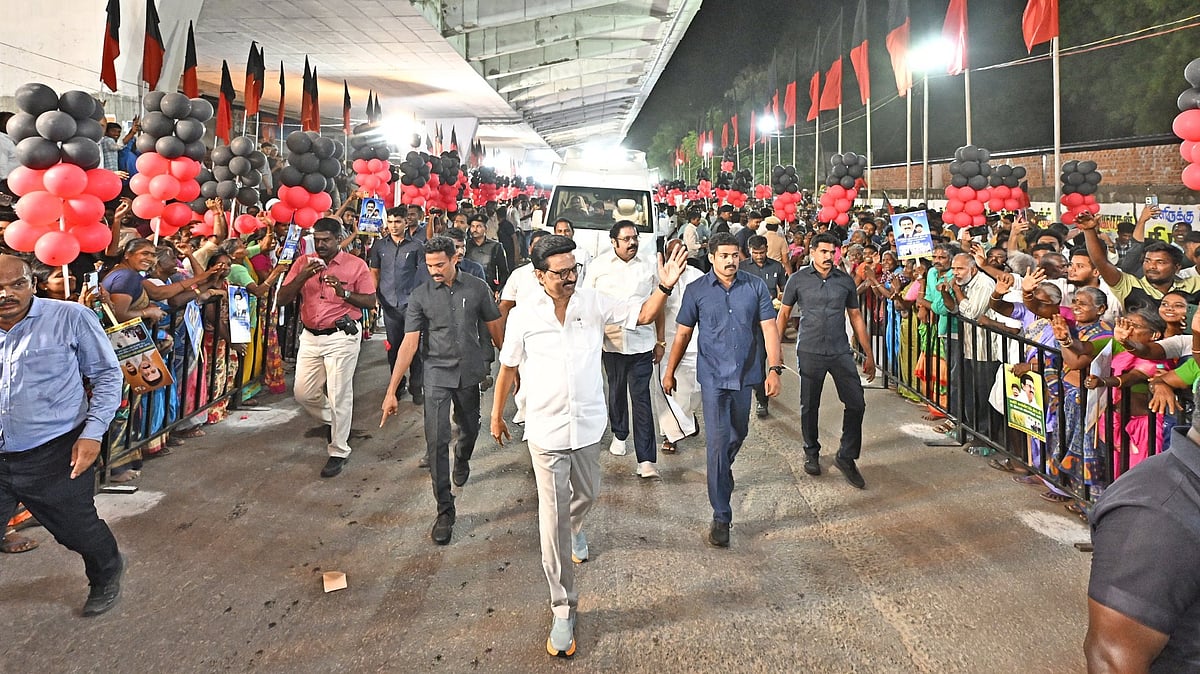 2 நாட்கள்.. வேலூர் முதல் திருப்பத்தூர் வரை... வழிநெடுகிலும் பொதுமக்கள் முதலமைச்சருக்கு உற்சாக வரவேற்பு!