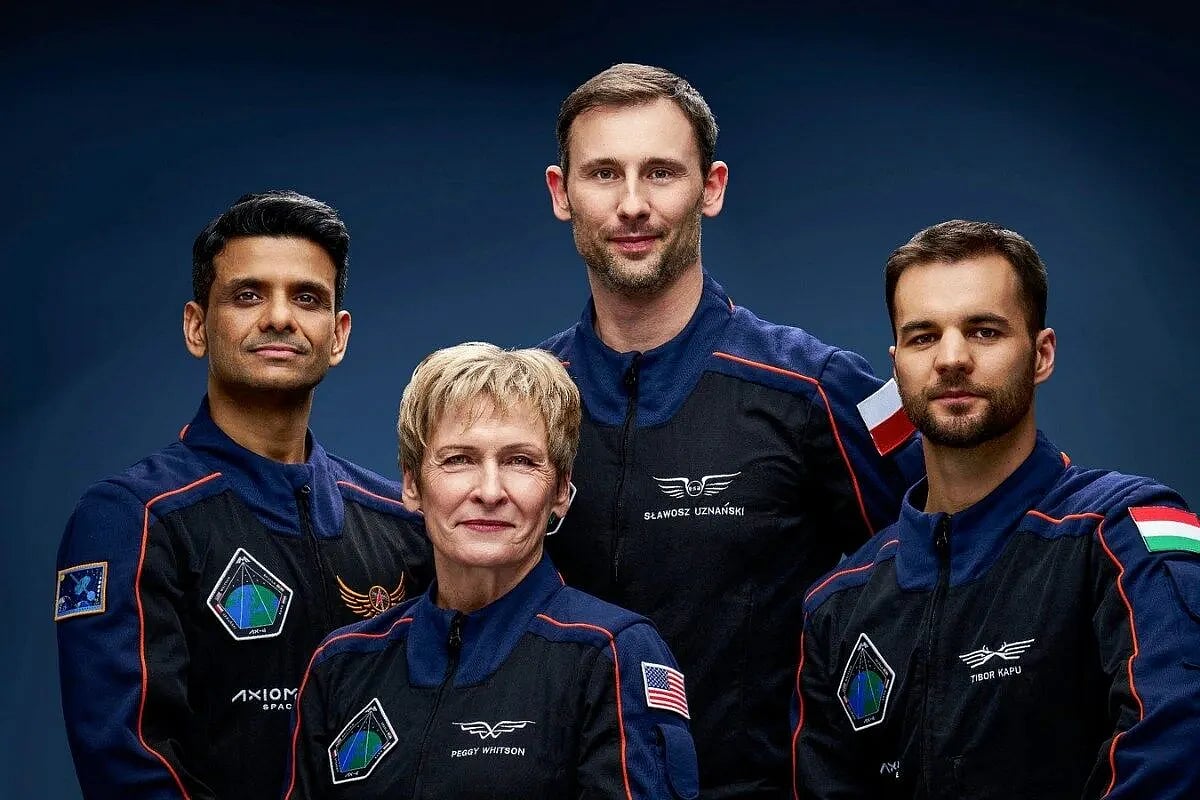 41 ஆண்டுகளுக்குப் பிறகு விண்வெளிக்குள் இந்திய வீரர்... சரித்திர சாதனை படைத்த சுபான்ஷு சுக்லா - முரசொலி !