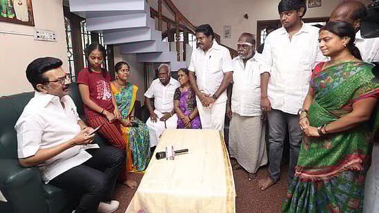 ”ஓரணியில் தமிழ்நாடு” கைகோக்கும் குடும்பங்கள் : முதலமைச்சர் மு.க.ஸ்டாலின் நெகிழ்ச்சி!