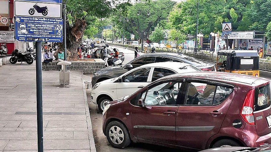 சென்னைவாசிகளுக்கு ஒரு Good News... சென்னை மாநகராட்சி Parking-ல் இலவசமாக Park செய்யலாம் : விவரம் உள்ளே ! 