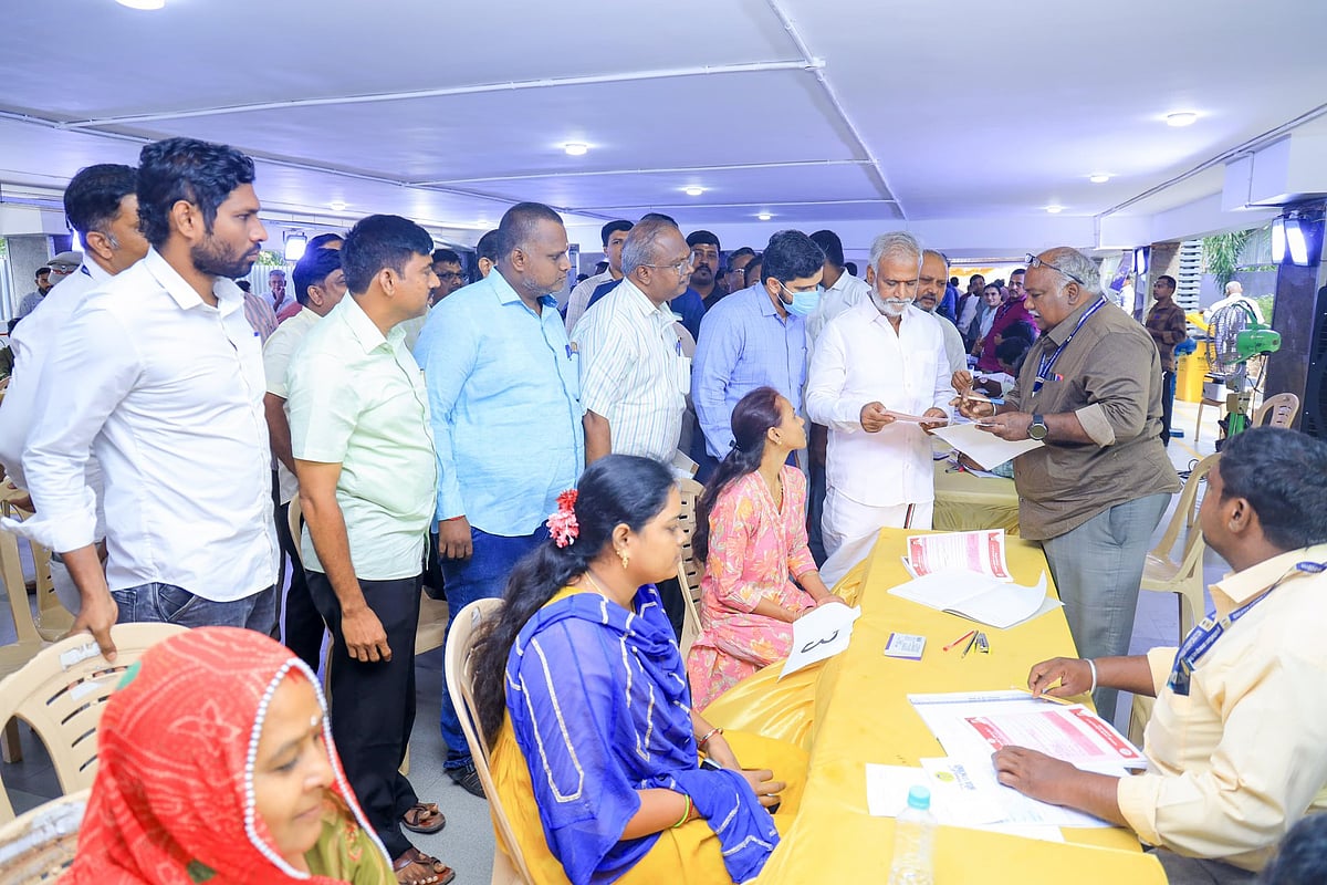 “எத்தனை அணிகள் ஒன்று சேர்ந்து வந்தாலும் இந்த அரசை அசைத்துப் பார்க்க முடியாது...” - அமைச்சர் சேகர்பாபு !