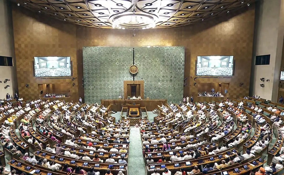 கட்டுக்கட்டாக பணம் : நீதிபதி யஷ்வந்த் வர்மாவுக்கு எதிராக இம்பீச்மென்ட் தீர்மானம்... அப்படி என்றால் என்ன ?