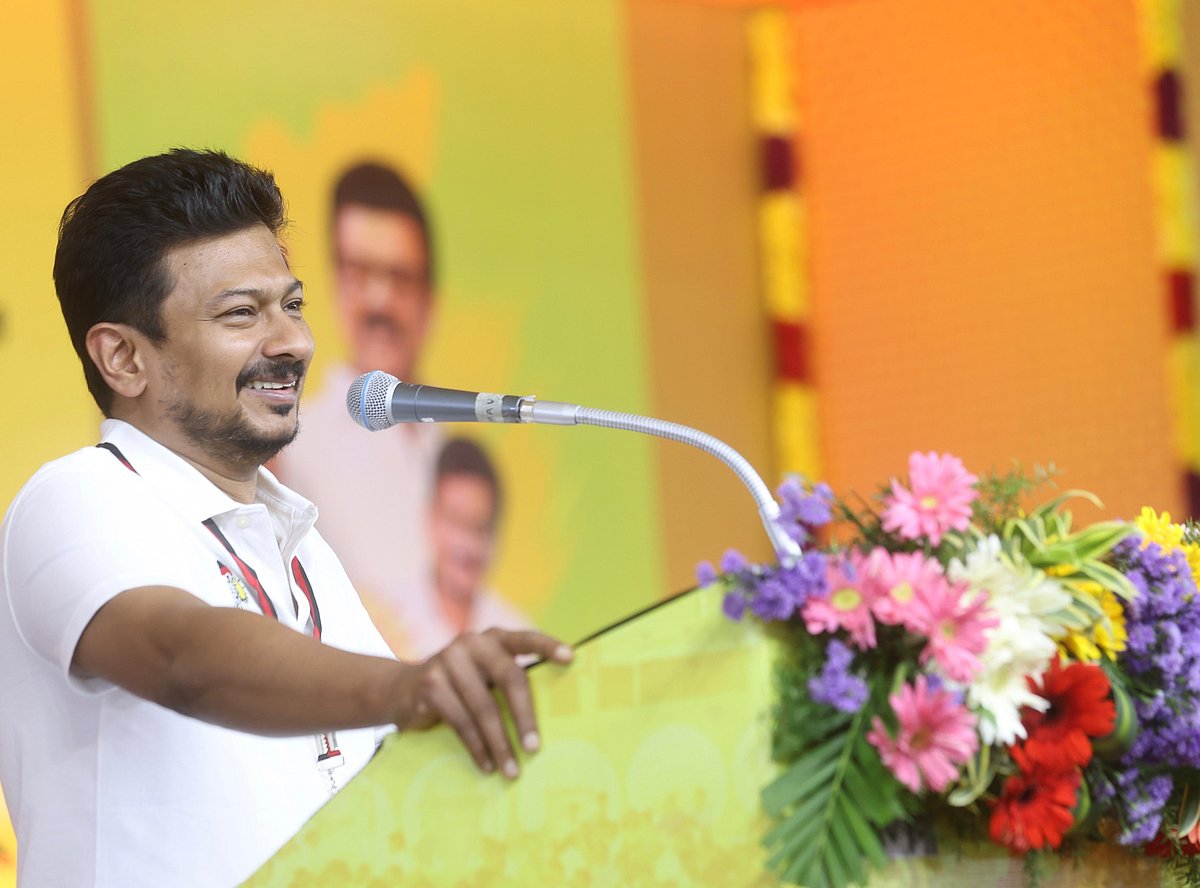 “நாங்கள் அமித்ஷா வீட்டு கதவை தட்டவில்லை! உரிமையோடு மக்களை சந்திக்கிறோம்!” : துணை முதலமைச்சர் பேச்சு!