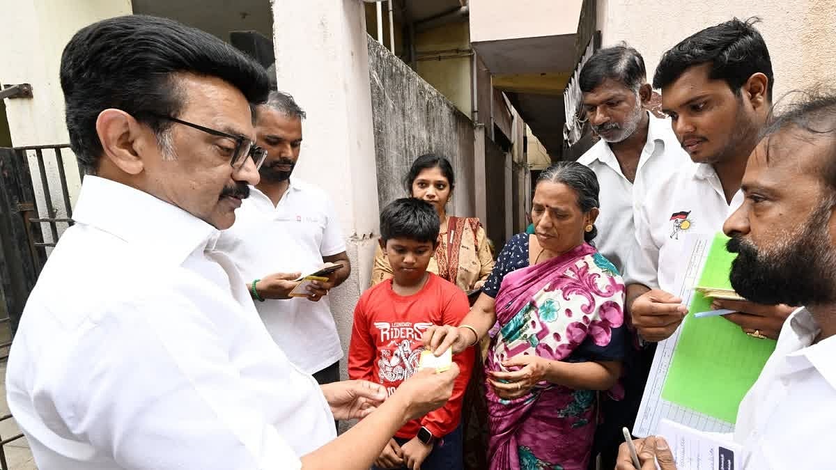 ஓரணியில் தமிழ்நாடு :  கழகத்தில் 2 கோடி பேர் இணைப்பு - முதலமைச்சர் மு.க.ஸ்டாலின் பக்கம் மக்கள்!