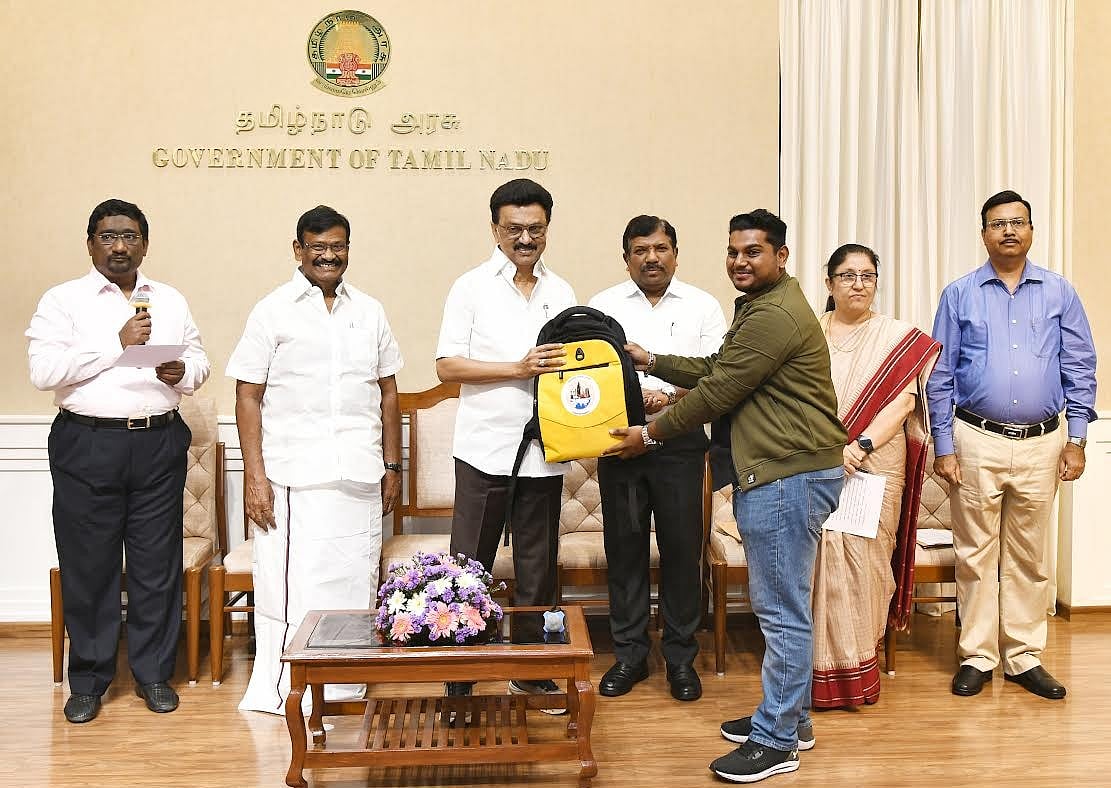 “வேர்களைத் தேடி” - 14 நாடுகளிலிருந்து 99 தமிழ் இளைஞர்களின் ‘தமிழ் பண்பாட்டுப் பயணம்’ தொடக்கம்!    