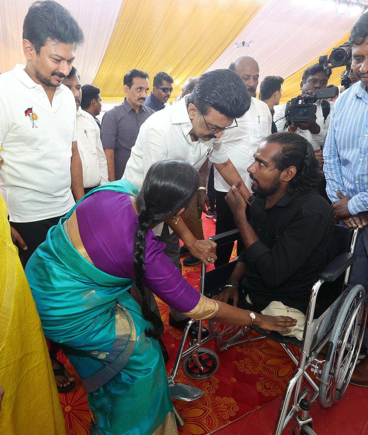 நலம் காக்கும் ஸ்டாலின்: பொதுமக்களின் பேட்டிகள் முதலமைச்சருக்கு கிடைத்த நற்சாட்சிப் பத்திரங்கள் - முரசொலி!