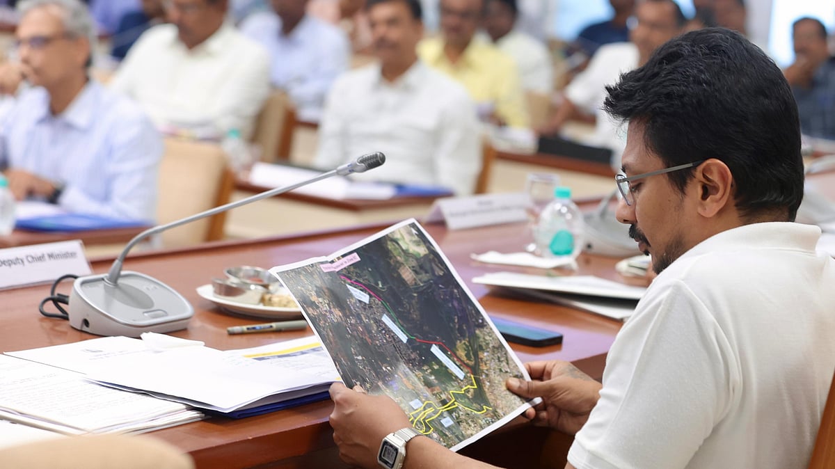 “பருவமழையை எதிர்கொள்ள ஒருங்கிணைவோம்!” : ஆய்வுக் கூட்டத்தில் துணை முதலமைச்சர் தெரிவித்தது என்ன? 