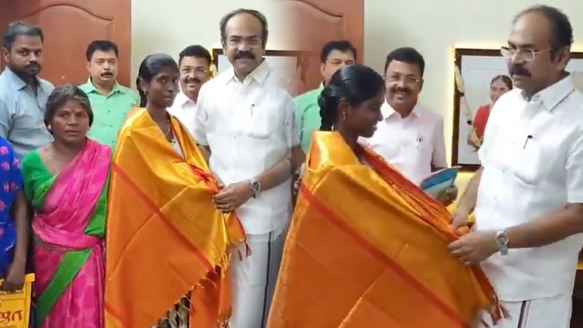 கிராமத்தில் முதல் மருத்துவர் : வறுமையை வென்று மருத்துவ மாணவியான பூமாரி - அமைச்சர் பாராட்டு!