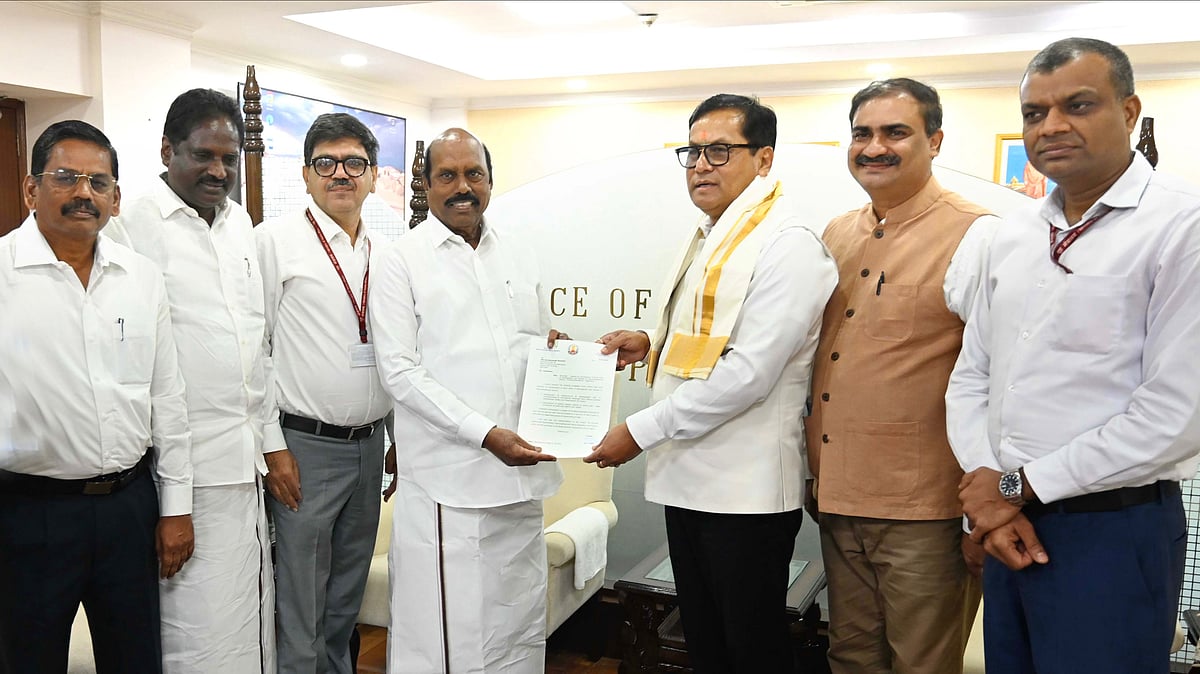 “தமிழ்நாட்டில் சாகர்மாலா திட்டப் பணிகளை விரைவுபடுத்த  வேண்டும்!” : அமைச்சர் எ.வ.வேலு கோரிக்கை மனு!