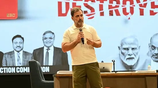 மோ(ச)டி தேர்தல் ஆணையம் : அம்பலமான பா.ஜ.கவின் சதி திட்டம் - முரசொலி கண்டனம்!