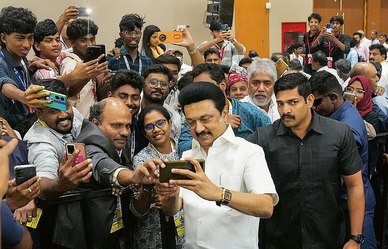 ”திராவிட மாடல் ஆட்சியில்  பொருளாதாரம் வளர்ந்து, வளர்ந்து, வளர்ச்சி”  : Times of India நாளேடு பாராட்டு!