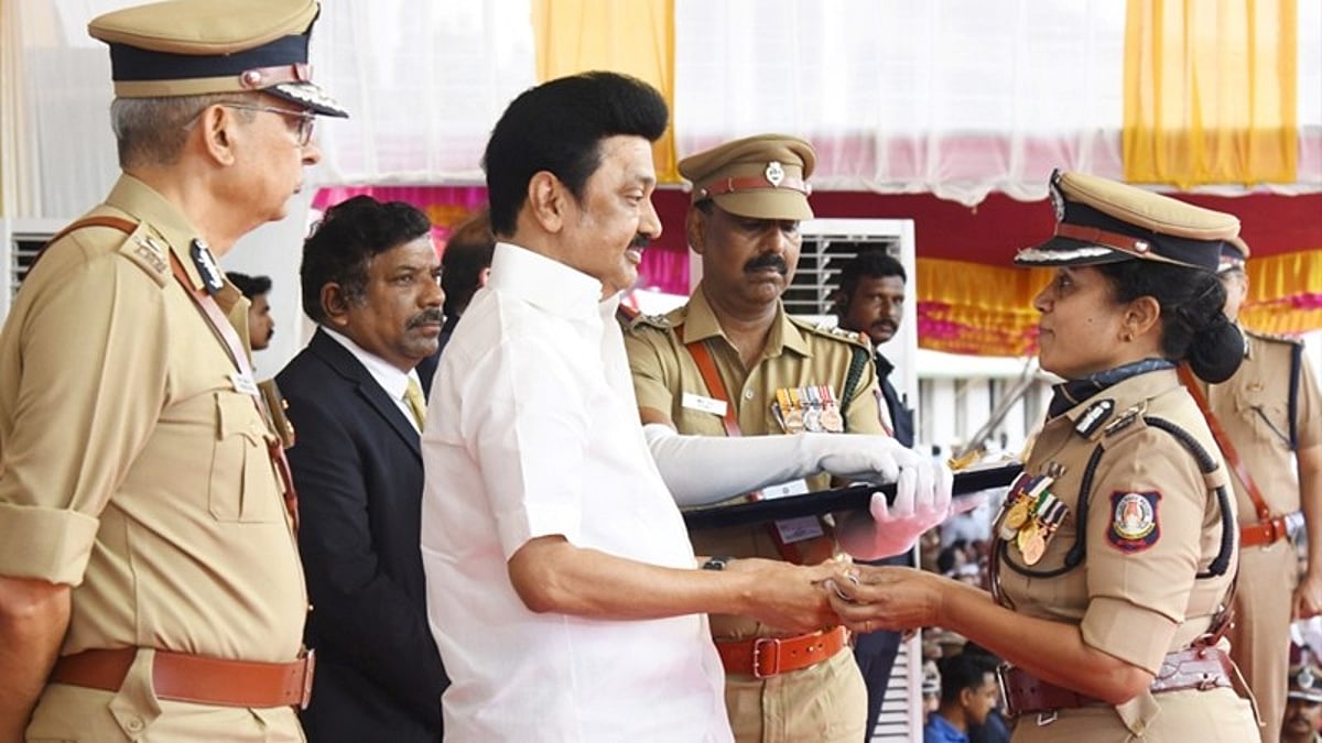 15 காவல்துறை அதிகாரிகளுக்கு பதக்கங்களை வழங்கவுள்ளார் முதலமைச்சர் மு.க.ஸ்டாலின்... விவரம் உள்ளே ! 