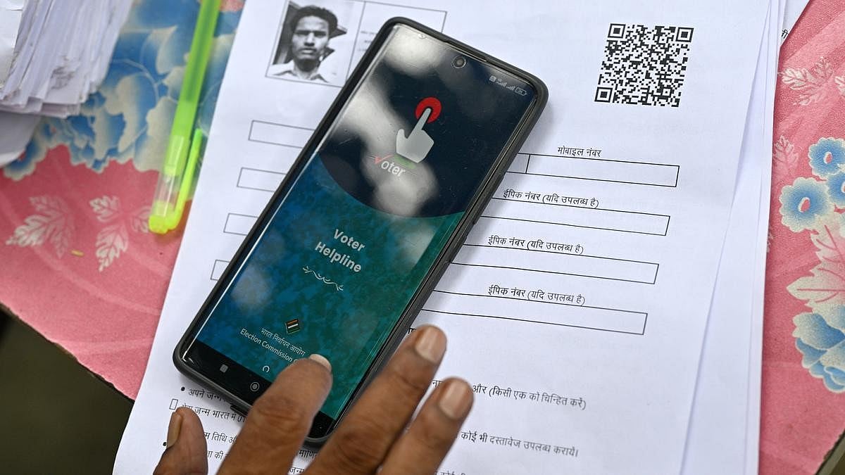 ”வாக்காளர் பட்டியல் சிறப்புத் திருத்தம் (SIR) தோல்வியில் முடிவடையும்” : தி இந்து நாளிதழ் ஆய்வுக் கட்டுரை!
