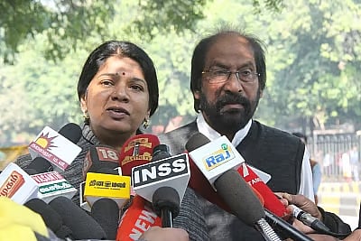 "பாஜக வேட்பாளர் தமிழராக, தமிழ்நாட்டுக்கு செய்தது என்ன?" - திமுக எம்.பி கனிமொழி கேள்வி !  
