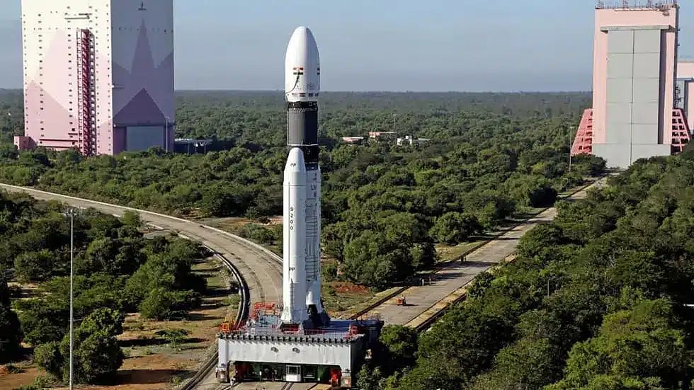 குலசேகரப்பட்டினம் ஏவுதளத்துக்காக ரூ.985.96 கோடி நிதி ஒதுக்கீடு! :  கனிமொழி எம்.பி.க்கு ஒன்றிய அரசு பதில்!