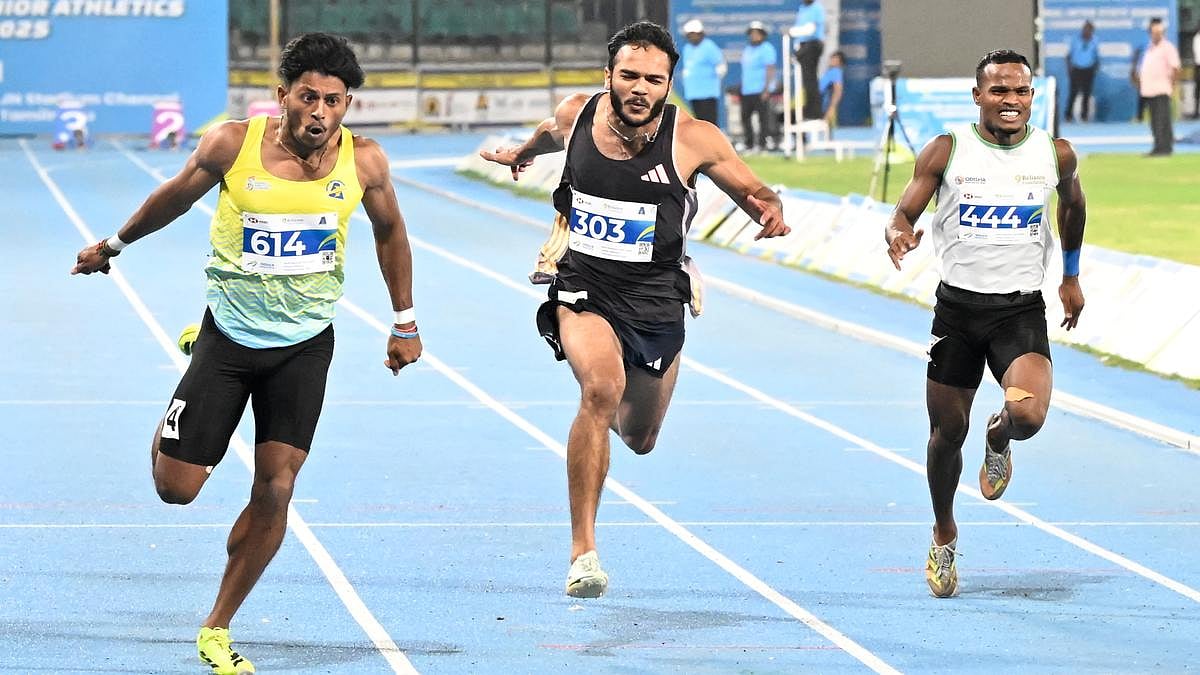 சென்னையில் நடைபெற்ற தேசிய சீனியர் தடகள சாம்பியன்ஷிப் : சாம்பியன் பட்டம் வென்ற தமிழ்நாடு ! 
