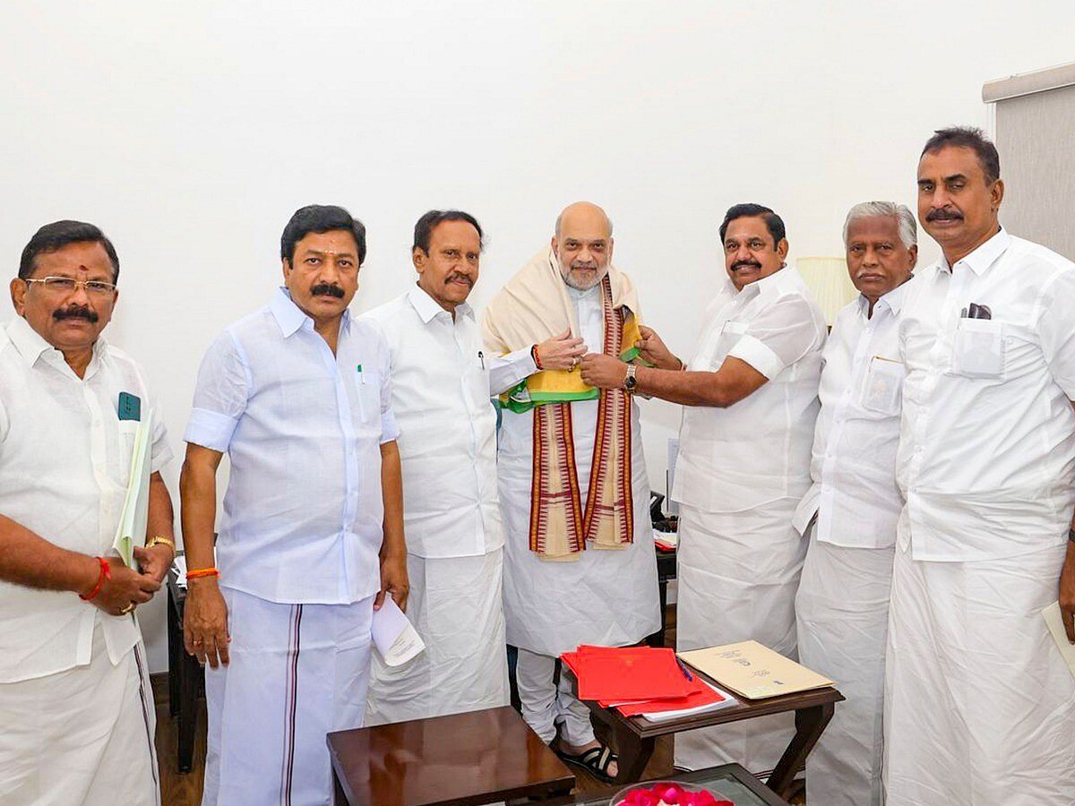 "தமிழுக்கு துரோகம் செய்யும் பாஜகவுக்கு கொத்தடிமையாகக் கிடப்பது அதிமுகவின் பழக்கம்" - முரசொலி காட்டம் !