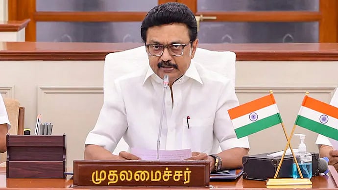 முதலமைச்சர் சொன்னதை வழி மொழியும் இரண்டு நீதியரசர்களின் குரல்கள் : முரசொலி!