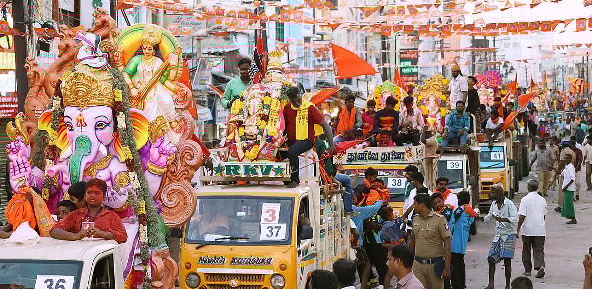 விநாயகர் சதுர்த்தி சிலை ஊர்வலம்... சென்னையில் எந்தெந்த இடங்கள் வழியாக கொண்டுசெல்லலாம்... விவரம் உள்ளே !  