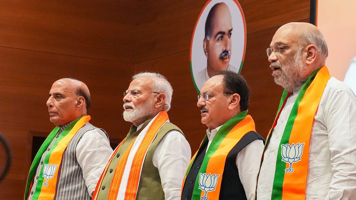 பீகாரில் கூடுதலாக 3 லட்சம் வாக்காளர்களுக்கு நோட்டீஸ்! : சிறப்பு வாக்காளர் திருத்தம் மூலம் ECI அட்டூழியம்!