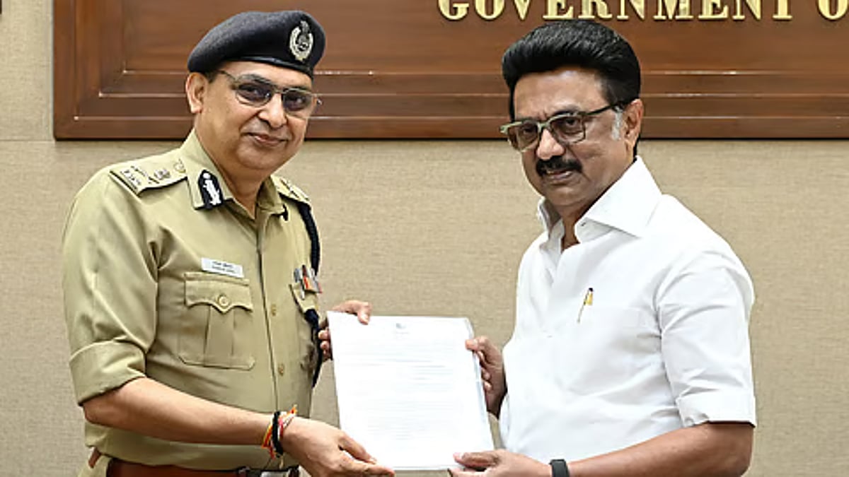 டிஜிபி சங்கர் ஜிவாலுக்கு புதிய பொறுப்பு... தமிழ்நாடு அரசு அறிவித்த புதிய ஆணையத் தலைவராக நியமனம் ! 