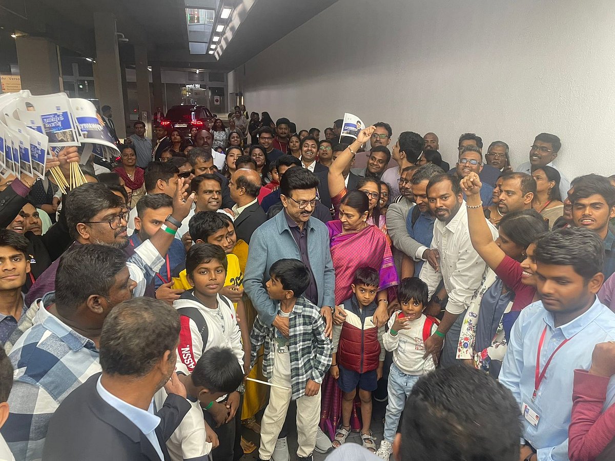 “அப்பாவை வரவேற்கிறோம்...” - ஜெர்மனியில் முதலமைச்சரை உற்சாகமாக வரவேற்ற தமிழர்கள்!