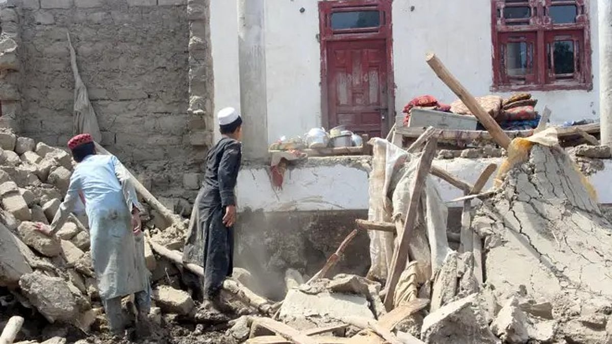 ஆப்கானிஸ்தானை புரட்டி போட்ட நிலநடுக்கம் : 600 பேர் பலி - 1500 பேர் படுகாயம்!