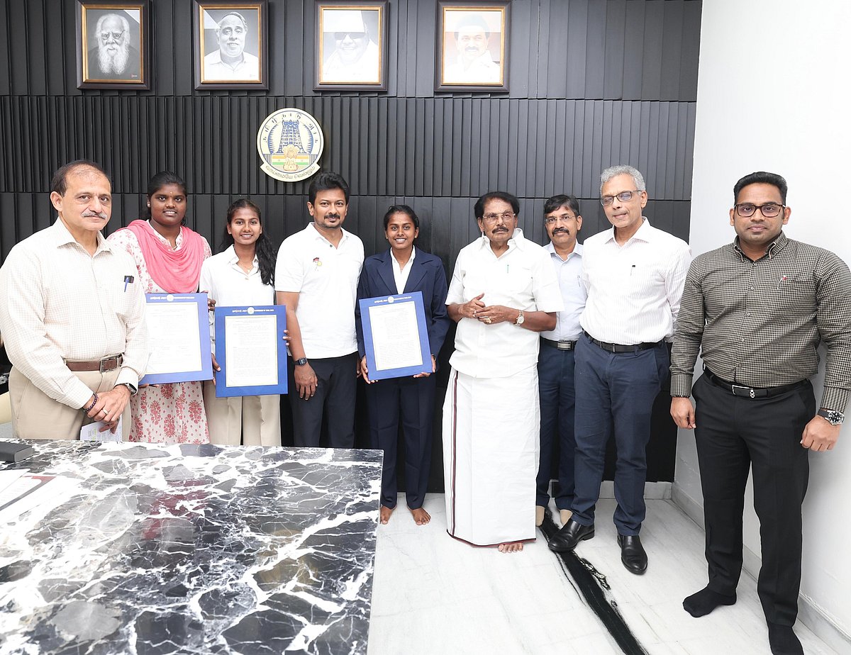 தேசிய அளவில் 8 விளையாட்டு வீராங்கனைகளுக்கு பணி நியமனம்! : துணை முதலமைச்சர் உதயநிதி ஸ்டாலின்! 