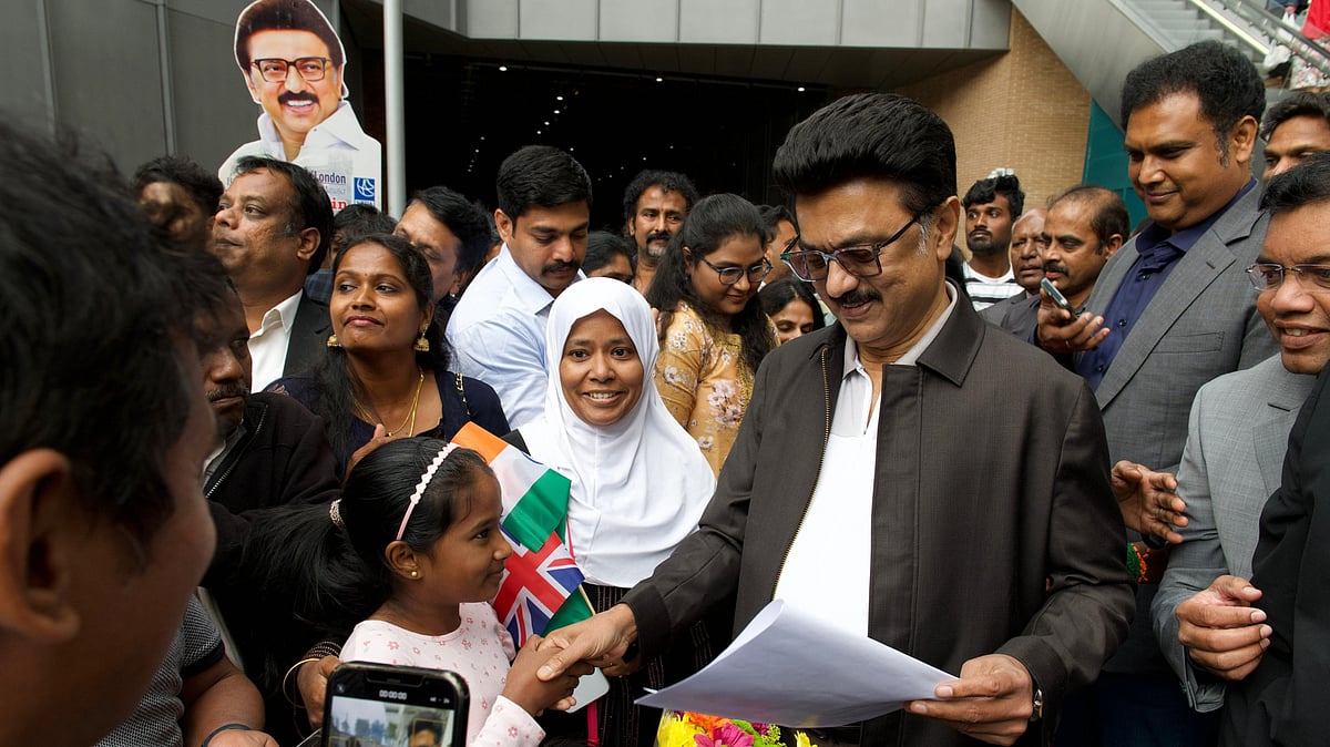 தமிழர்களின் பாசத்தால் அரவணைக்கப்பட்டேன் : லண்டன் சென்றார் முதலமைச்சர் மு.க.ஸ்டாலின்!