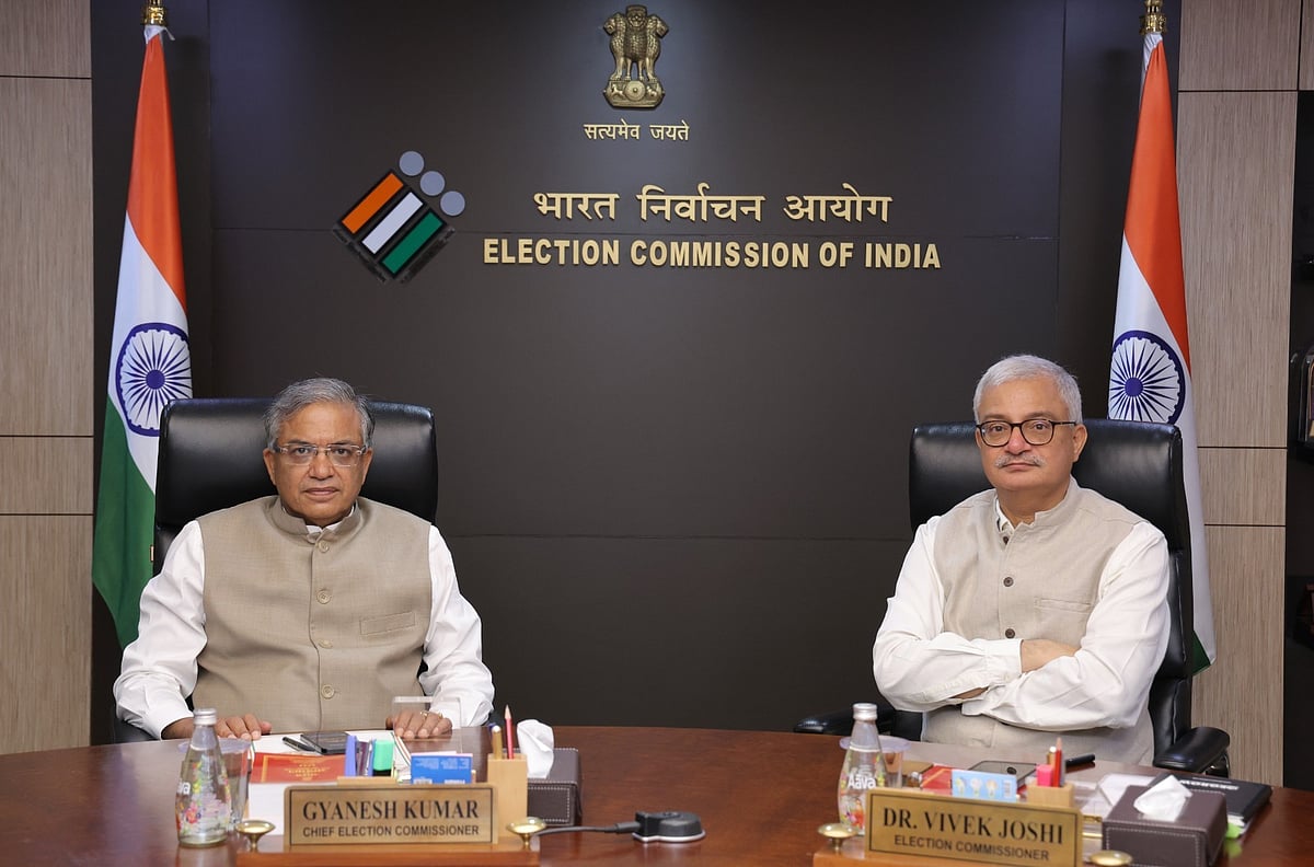 வாக்காளர் பட்டியல் திருத்தம் : “தேர்தல் ஆணையத்தின் மிரட்டல்களுக்கெல்லாம் தமிழ்நாடு பயப்படாது” - முரசொலி!