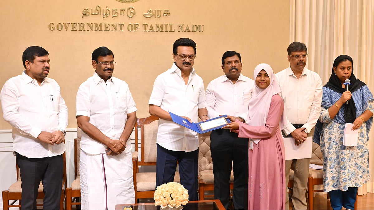 தமிழ்நாடு வக்பு வாரியம் சார்பில் மாணவர்களுக்கு கல்வி உதவித்தொகை! : முதலமைச்சர் மு.க.ஸ்டாலின் வழங்கினார்!