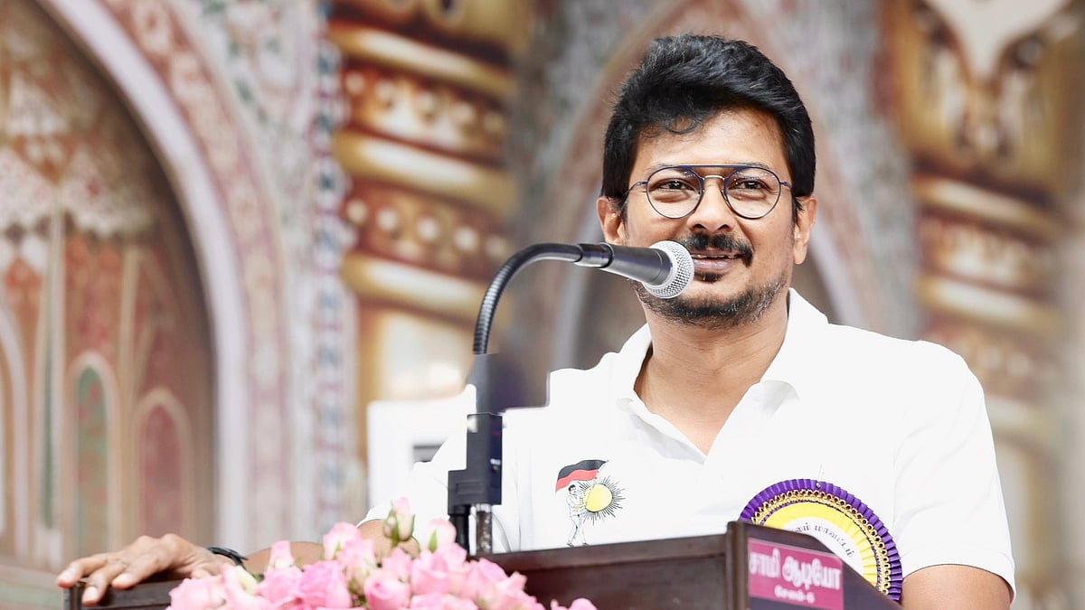 “பச்சை, மஞ்சள் கலர் பஸ்ல யாரு வந்தாலும், கடைசியா பிங்க் கலர் பஸ்தான் ஜெயிக்கும்” - துணை முதலமைச்சர் கலகல!