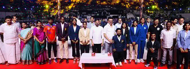 கல்வியில் சிறந்த தமிழ்நாடு - “எலைட் மக்களுக்கு இது கிரிஞ்சாகத்தான் தெரியும்” : இயக்குநர் கவிதாபாரதி !