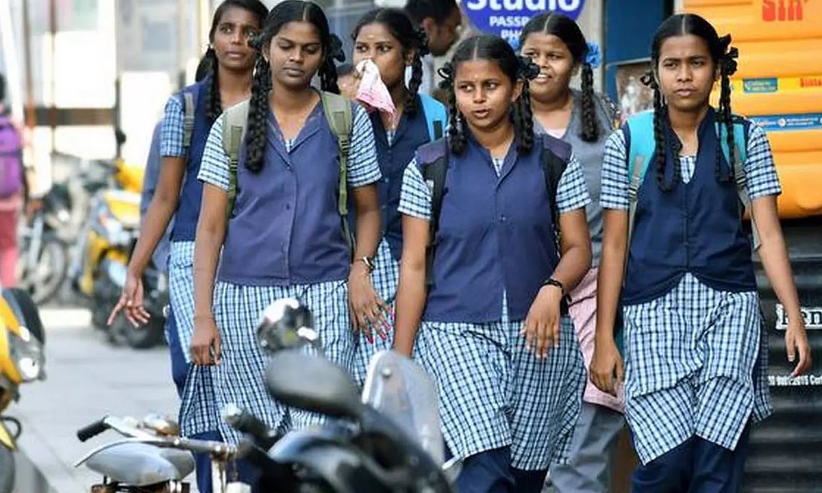 காலாண்டு விடுமுறை முடிந்து பள்ளிகள் திறப்பது எப்போது ? - தமிழ்நாடு அரசு அறிவிப்பு... விவரம் உள்ளே ! 
