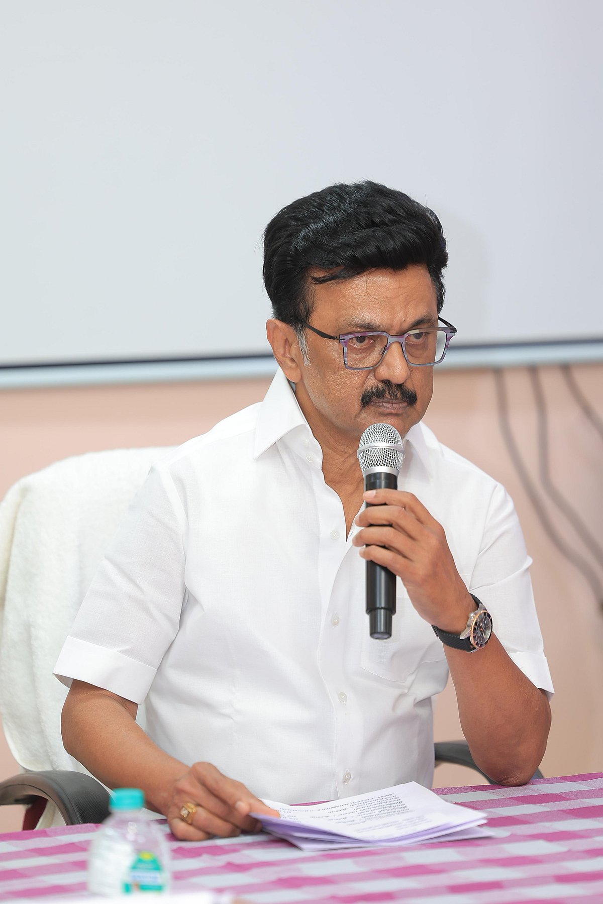 கரூர் கோரம் - நேரில் சென்று கலங்கி நின்ற முதலமைச்சர் மு.க.ஸ்டாலின்!