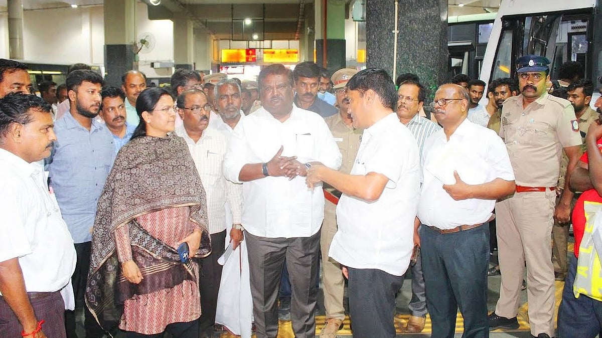 தொடர் விடுமுறையை முன்னிட்டு 3,80,800 பேர் சொந்த ஊர்களுக்கு பயணம் : நேரில் ஆய்வு செய்த அமைச்சர் சிவசங்கர்!