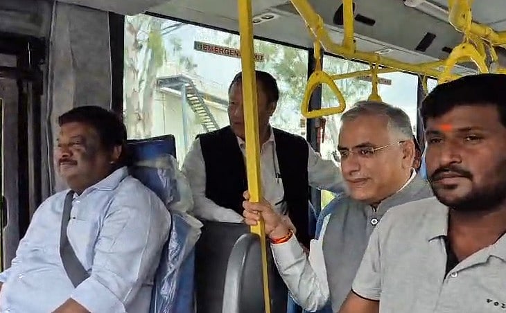 நேரடியாக பெங்களூரு சென்று ஆய்வு... TNSTC Multi Axle பேருந்தை ஓட்டி சோதனை நடத்திய அமைச்சர் சிவசங்கர் !