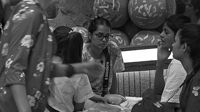 BB9: ''VJ பார்வதி கிட்ட பேசுறது செவுத்து கிட்ட பேசுற மாதிரி'' - கொந்தளிக்கும் காரக்குழம்பு கனி அக்கா!
