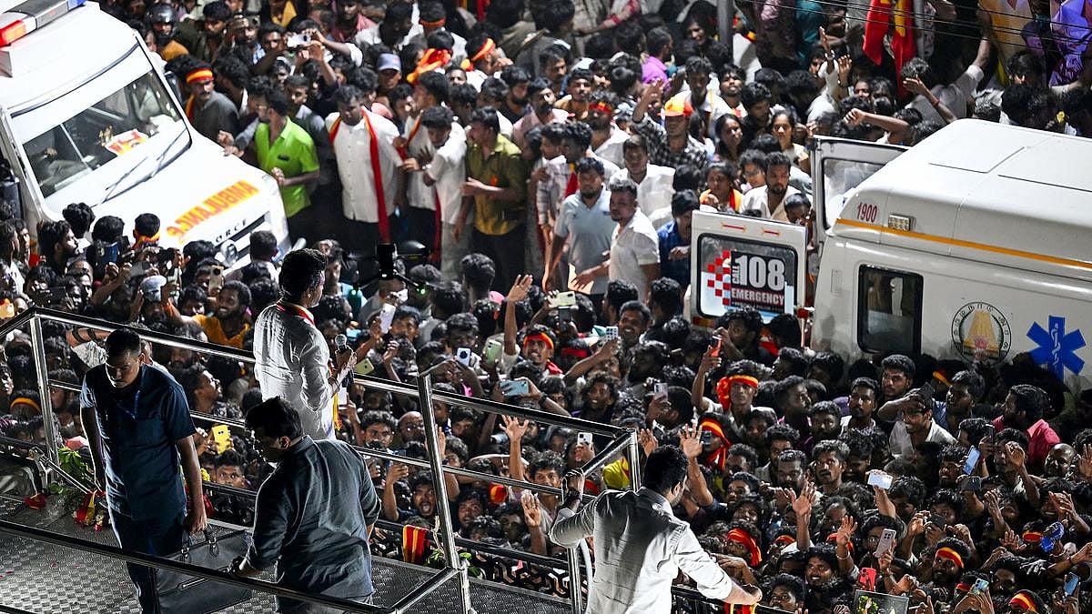 "சி.பி.ஐ RSS-BJP-ன் கைப்பாவை என்று சொன்ன விஜய் இன்று அதன் கைப்பாகையாகிவிட்டார்" - முரசொலி விமர்சனம் !