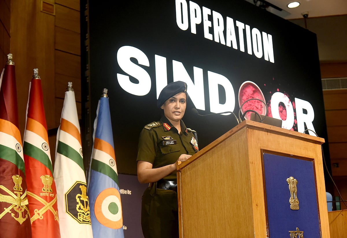 ராணுவ அதிகாரி மீதான விமர்சனம்... பாஜக அமைச்சர் மீது வழக்கு பதிவு செய்ய உத்தரவிட்ட நீதிபதி இடமாற்றம் ! 