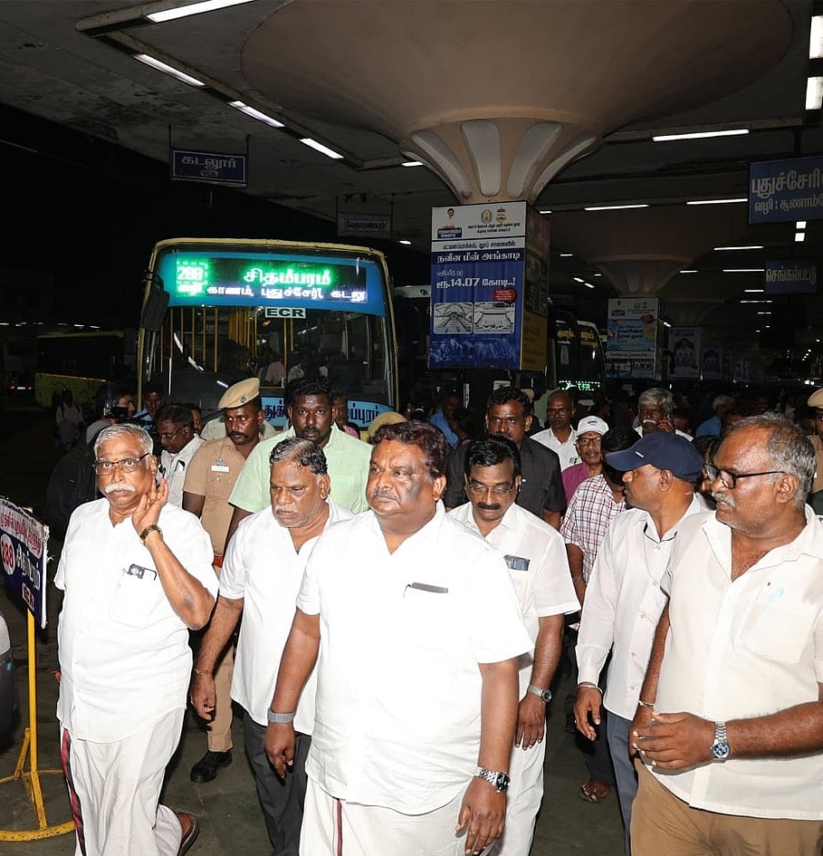 திராவிடம் என்றால் என்ன என்றே தெரியாது என்றவர்தான் எடப்பாடி பழனிசாமி - அமைச்சர் சிவசங்கர் விமர்சனம் ! 