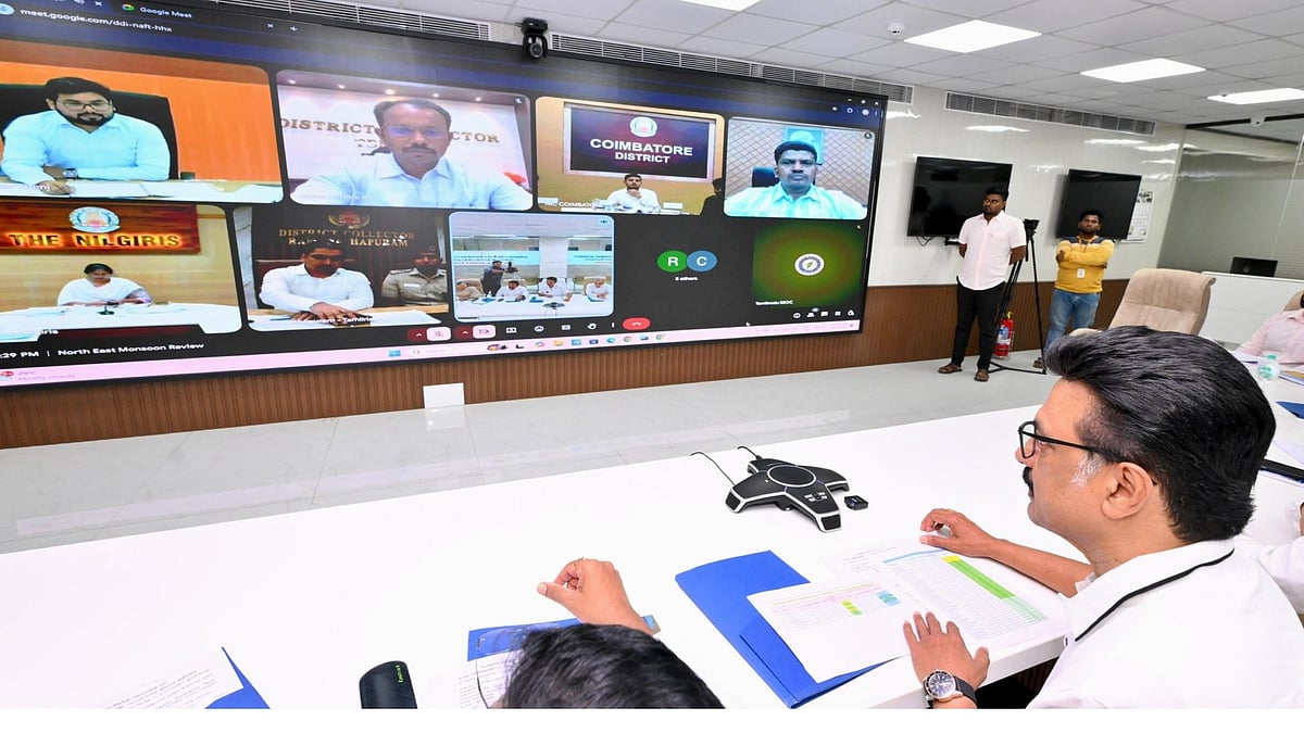 தென்மாவட்டங்களில் கொட்டித் தீர்த்த கனமழை... ஆட்சித் தலைவர்களுடன் முதலமைச்சர் ஆலோசனை ! 