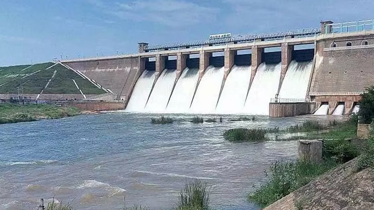 முழு கொள்ளளவை எட்டிய வைகை அணை... 5 மாவட்ட மக்களுக்கு வெள்ள அபாய எச்சரிக்கை விடுப்பு ! 