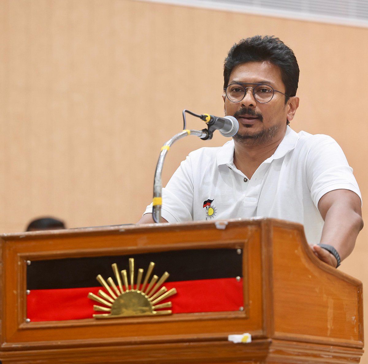 “களத்தில் இறங்கி மக்களுக்குத் தேவையான அனைத்து உதவிகளையும் செய்திடுவோம்!” : துணை முதலமைச்சர் அறிவுறுத்தல்!