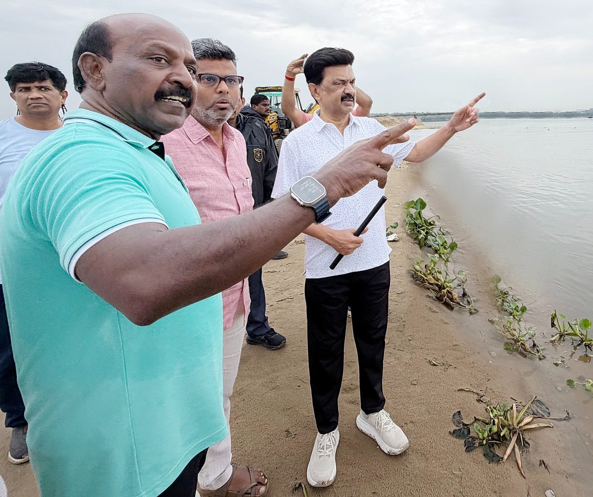 ஆறு கடலில் கலக்கும் முகத்துவாரத்தை அகலப்படுத்தும் பணிகள்! : விரைந்து முடிக்க முதலமைச்சர் அறிவுறுத்தல்!