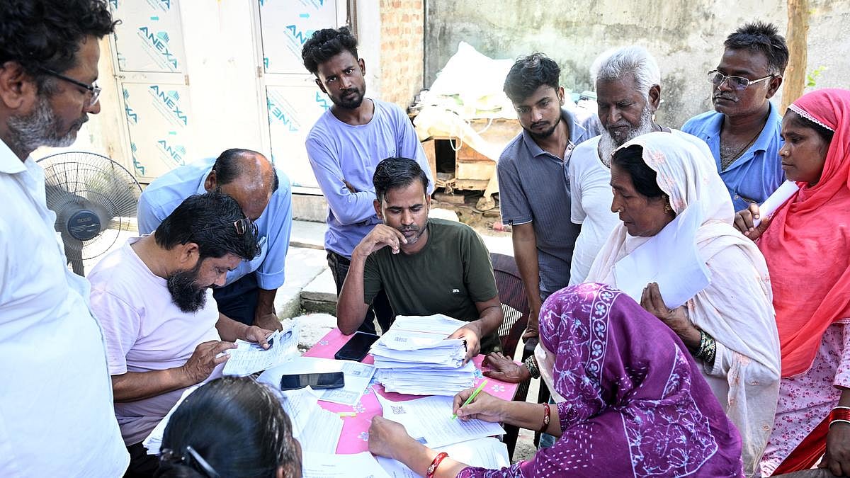 "வாக்குரிமையை பறிக்கும் SIR சதித் திட்டத்திற்கு எதிராக போராடிடுவோம்" - திமுக கூட்டணிக் கட்சிகள் அழைப்பு !