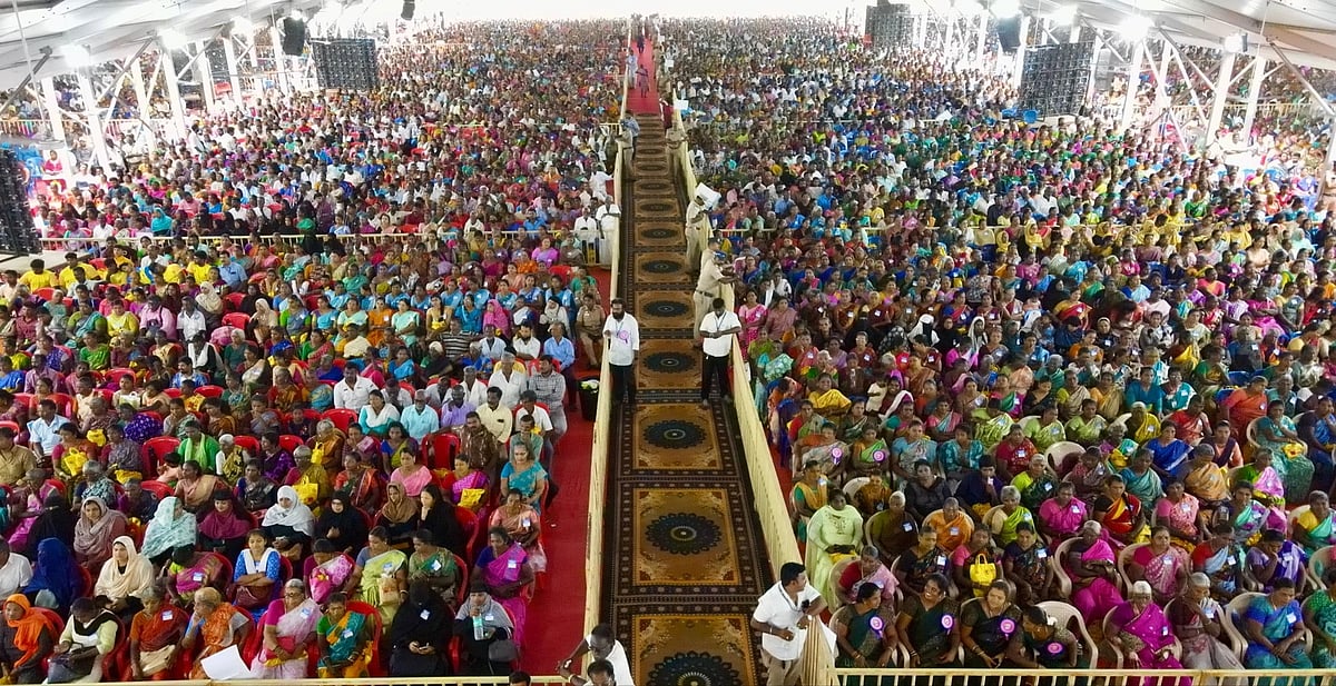 வேலூரில் 49,021 பயனாளிகளுக்கு அரசு நலத்திட்ட உதவிகள்! : துணை முதலமைச்சர் உதயநிதி ஸ்டாலின் வழங்கினார்!