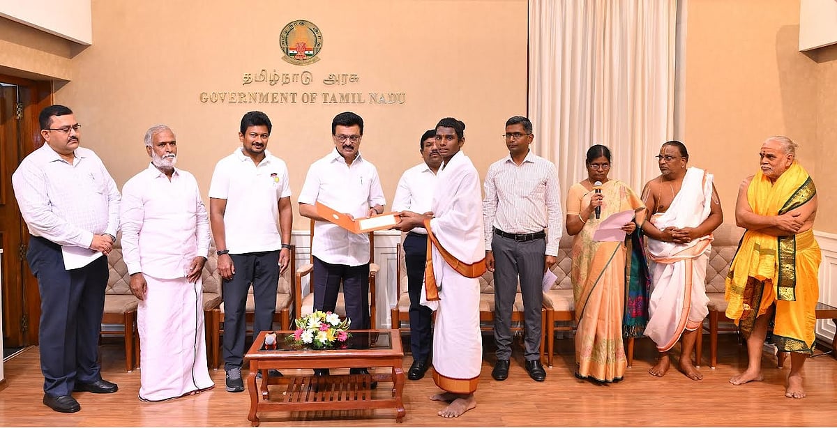திருக்கோயில் பயிற்சி மாணவர்களுக்கு ஊக்கத்தொகை உயர்வு : முதலமைச்சர் மு.க.ஸ்டாலின் வழங்கினார்!