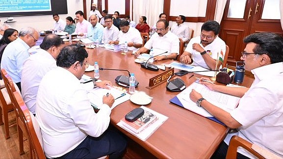 பணிகளை விரைந்து முடிக்க வேண்டும் : அதிகாரிகளுக்கு முதலமைச்சர் மு.க.ஸ்டாலின் அறிவுறுத்தல்!