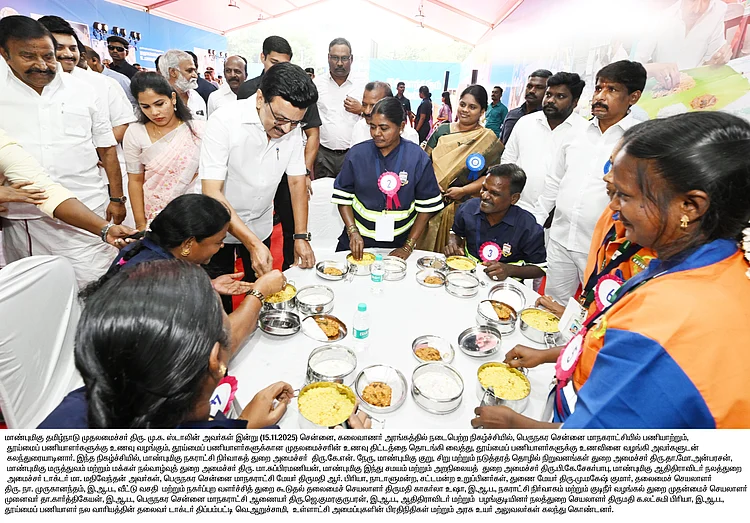 திராவிட மாடல் ஆட்சியில் SC, ST சமூக மக்களுக்கான சிறப்பு திட்டங்கள்.. பட்டியலிட்டு தமிழ்நாடு அரசு பாராட்டு